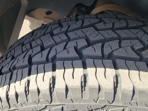 Used 2014 Cadillac Escalade ESV Platinum image 11