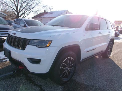 Used 2018 Jeep Grand Cherokee Trailhawk w/ Trailhawk Luxury Group image 1