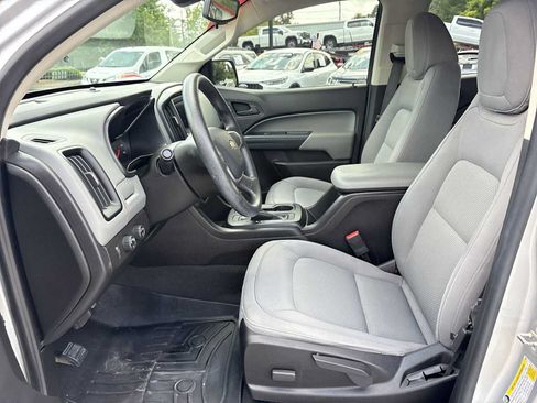 Used 2020 Chevrolet Colorado W/T w/ Custom Special Edition AWD/4WD image 17