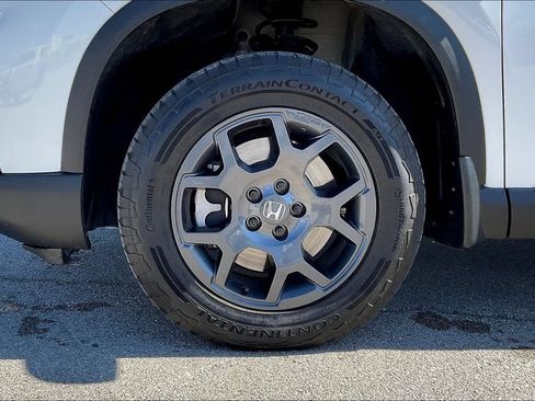 Used 2025 Honda Pilot TrailSport image 30