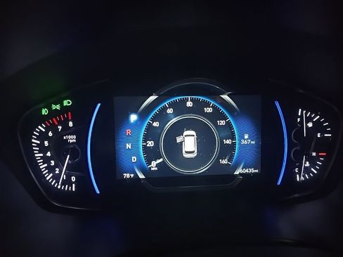 Used 2019 Hyundai Santa Fe SEL image 9