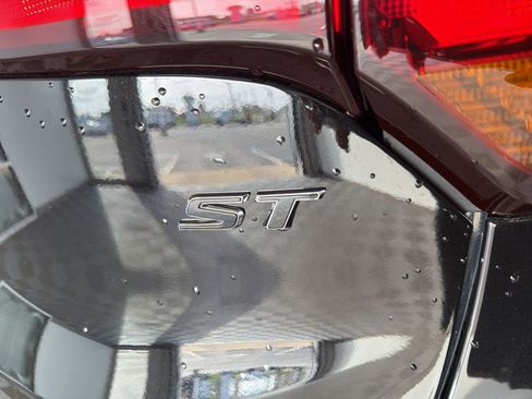 Used 2023 Buick Encore GX Select w/ Sport Touring Package image 7