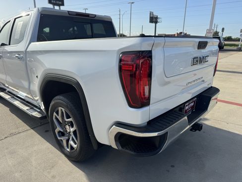 Used 2023 GMC Sierra 1500 SLT RWD image 8