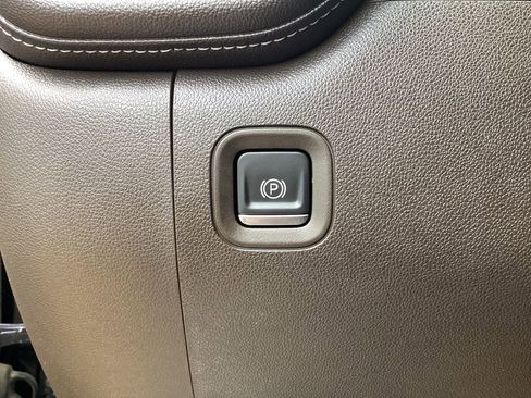 Used 2022 Chevrolet Silverado 2500 LTZ image 65