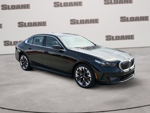 New 2026 BMW 530i xDrive w/ Premium Package AWD/4WD image 7