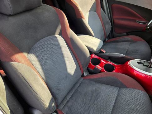 Used 2015 Nissan Juke SV w/ Technology Package image 25