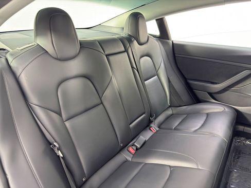 Used 2022 Tesla Model 3 Long Range image 38