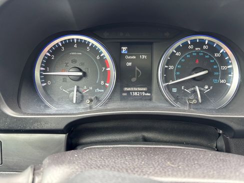 Used 2017 Toyota Highlander AWD V6 image 16