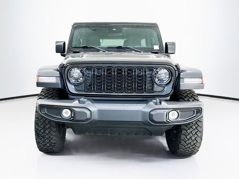 Used 2025 Jeep Wrangler Willys AWD/4WD image 2