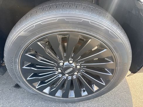 Used 2019 Lincoln Navigator L Reserve w/ Cargo Package image 5