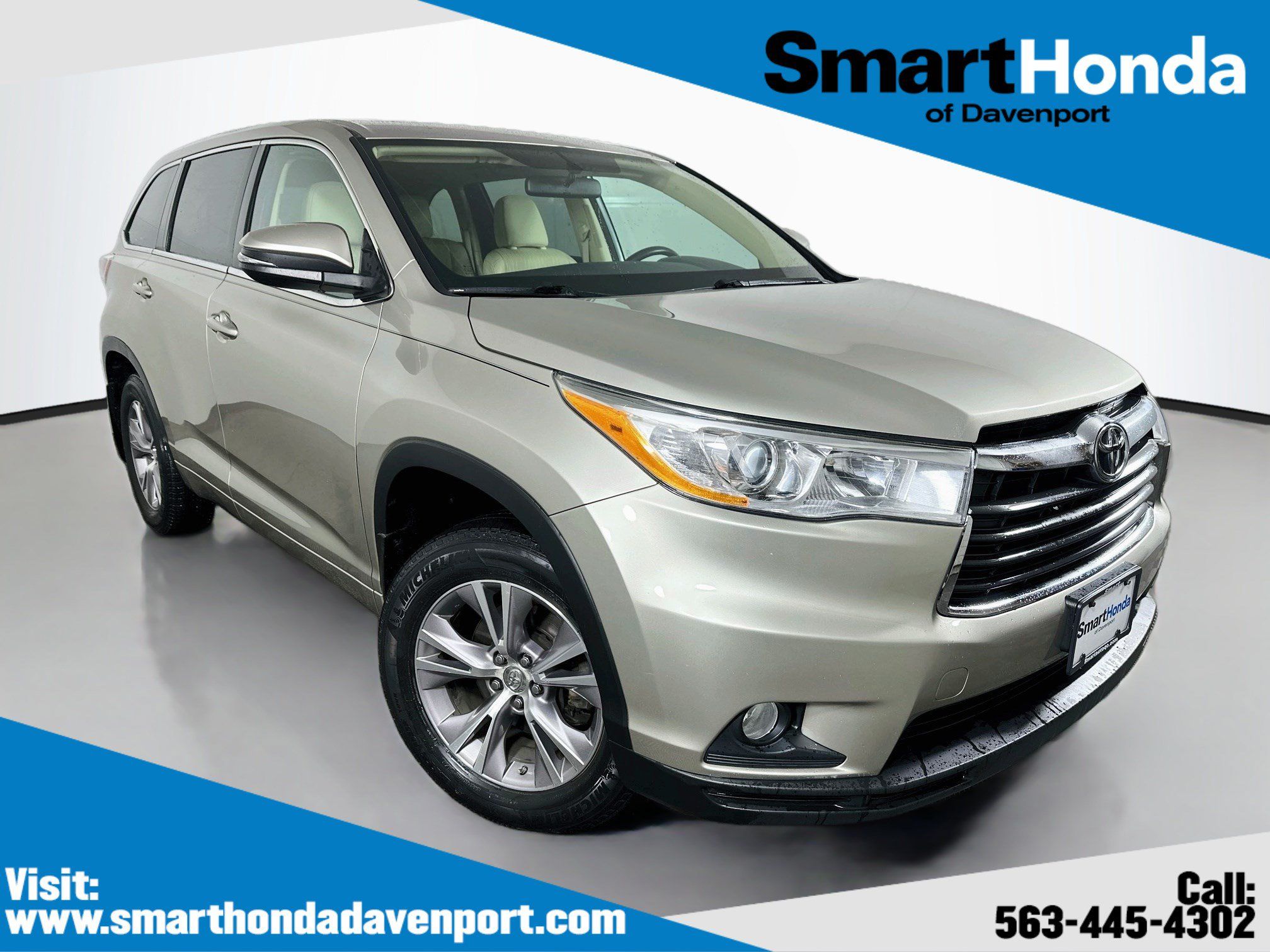 Used 2014 Toyota Highlander Plus AWD/4WD image 1