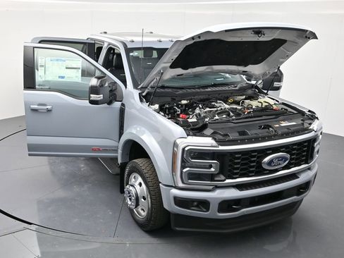 New 2026 Ford F450 Platinum w/ FX4 Off-Road Package image 55