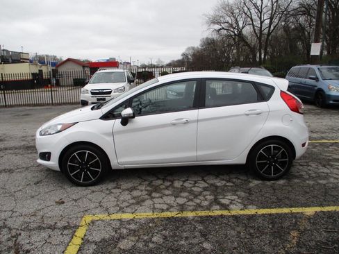 Used 2017 Ford Fiesta SE w/ Equipment Group 201A image 9