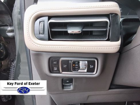 Used 2023 Lincoln Nautilus AWD w/ Premium Package image 29
