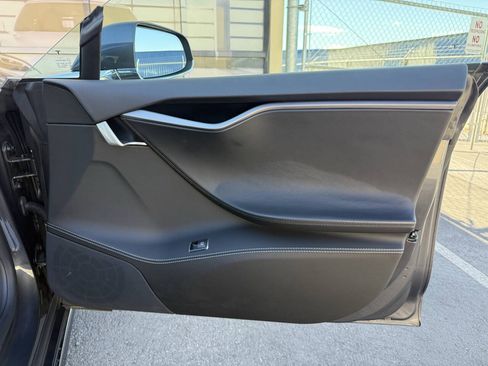 Used 2018 Tesla Model S 75D AWD/4WD image 28