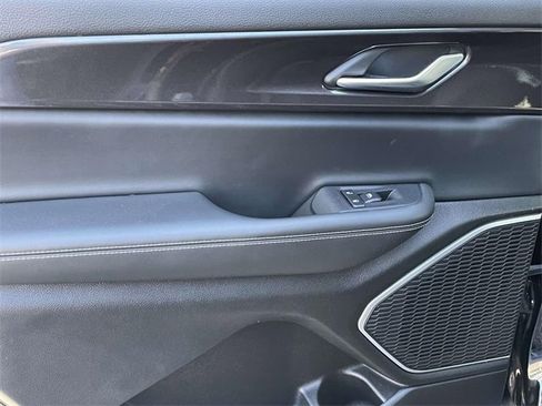 Used 2022 Jeep Grand Cherokee L Laredo w/ Luxury Tech Group I image 23