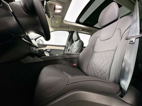 New 2025 Volvo XC90 B6 Plus w/ Protection Package Premier image 19