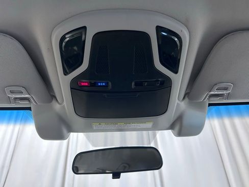 Used 2022 Subaru Outback Premium image 17