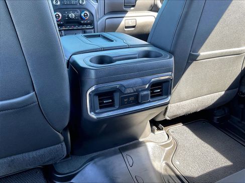 Used 2022 GMC Sierra 2500 AT4 w/ AT4 Preferred Package AWD/4WD image 35