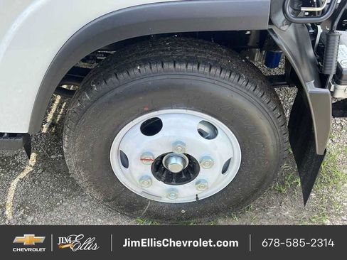 New 2025 Chevrolet Low Cab Forward image 8