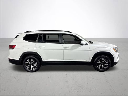 Used 2024 Volkswagen Atlas SE AWD/4WD image 5