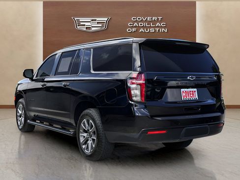 Used 2023 Chevrolet Suburban Z71 w/ Luxury Package AWD/4WD image 3