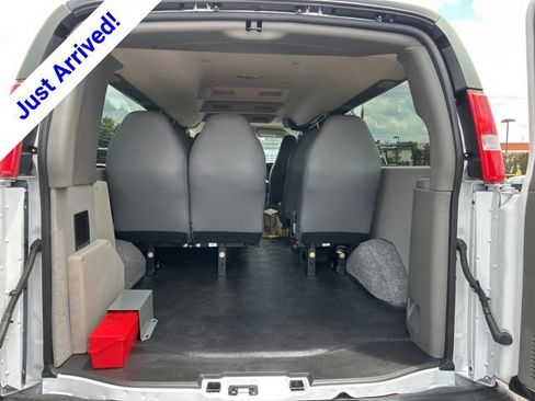 New 2025 Chevrolet Express 3500 Extended RWD image 26