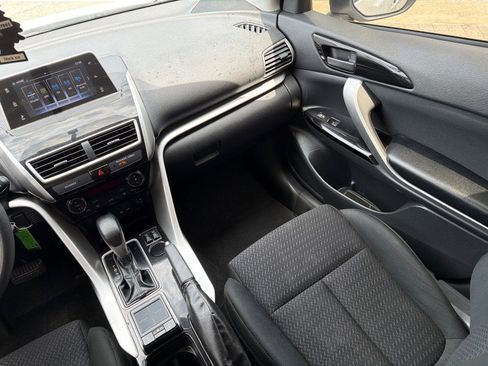 Used 2020 Mitsubishi Eclipse Cross SE FWD image 21