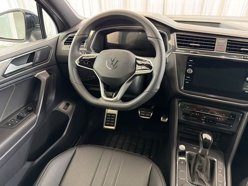 Certified 2024 Volkswagen Tiguan SE R-Line AWD/4WD image 27