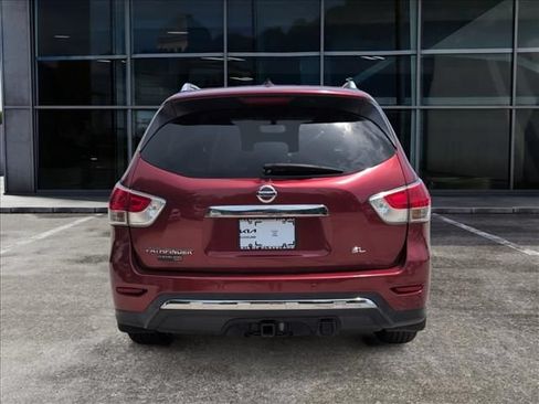Used 2015 Nissan Pathfinder SL w/ SL Premium Package FWD image 7