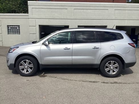 Used 2017 Chevrolet Traverse LT AWD/4WD image 8