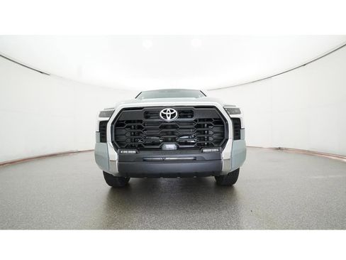 New 2025 Toyota Tundra SR5 AWD/4WD image 31