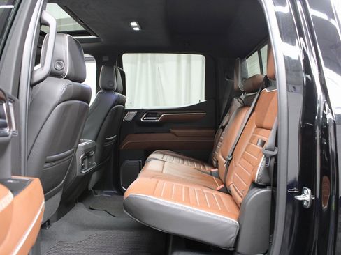 Used 2025 GMC Sierra 1500 Denali Ultimate image 10