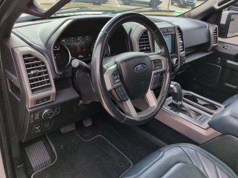 Used 2018 Ford F150 Limited image 2