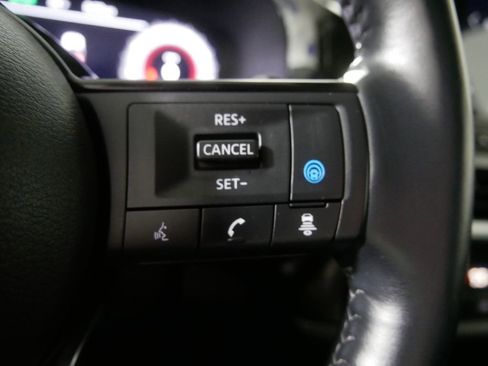 Used 2023 Nissan Pathfinder Platinum image 26