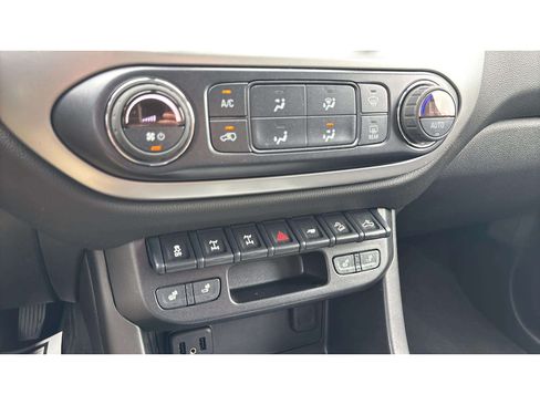 Used 2019 Chevrolet Colorado ZR2 w/ ZR2 Midnight Special Edition AWD/4WD image 20