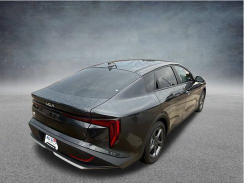 Used 2025 Kia K4 FWD image 9