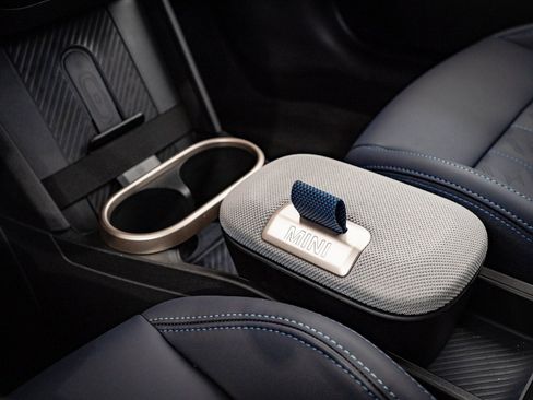 Certified 2025 MINI Cooper S image 35