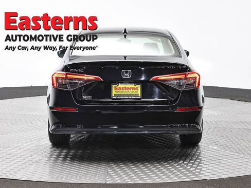 Used 2022 Honda Civic EX image 6