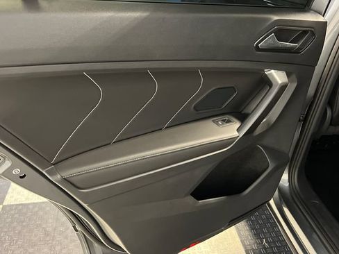 Certified 2023 Volkswagen Tiguan SE R-Line FWD image 13