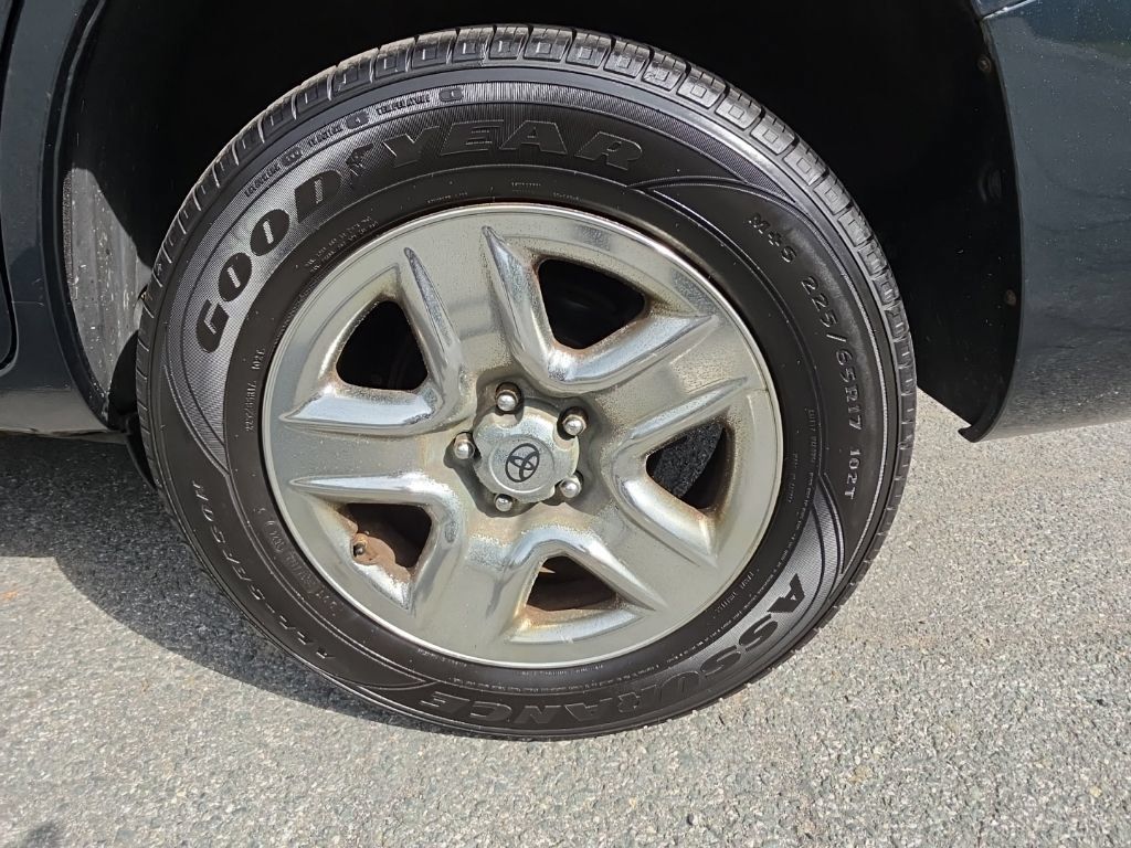 Used 2012 Toyota RAV4 4WD image 33