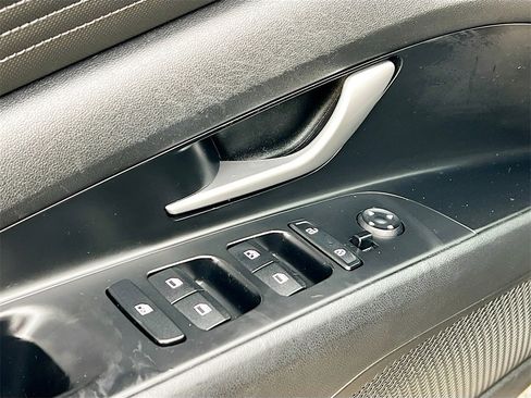 Used 2021 Hyundai Elantra SEL w/ Convenience Package image 15