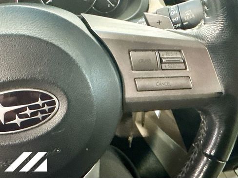 Used 2011 Subaru Outback 2.5i Premium AWD/4WD image 13