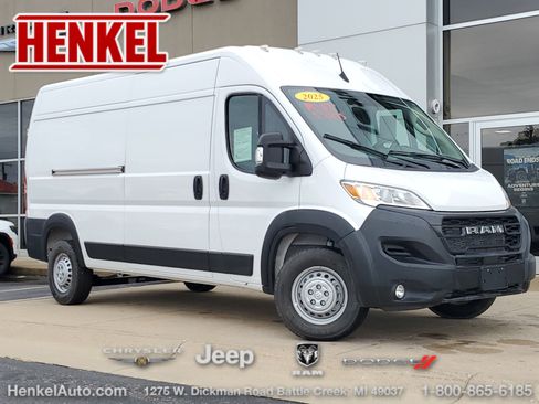 Used 2025 RAM ProMaster 2500 w/ Convenience Group image 1