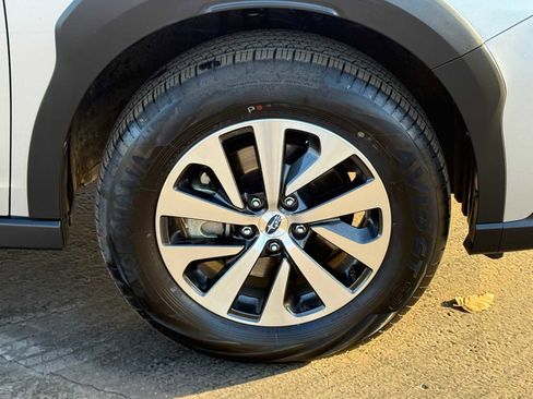 Certified 2025 Subaru Outback Premium w/ Popular Package #1A image 7