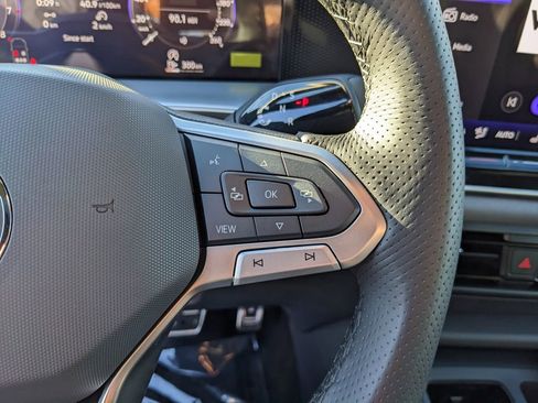 New 2026 Volkswagen Tiguan SE R-Line image 27