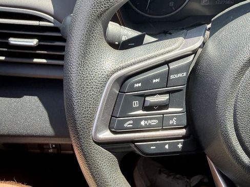 Used 2023 Subaru Outback AWD/4WD image 18