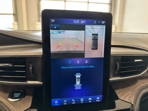 Used 2022 Ford Explorer Platinum w/ Equipment Group 601A image 23