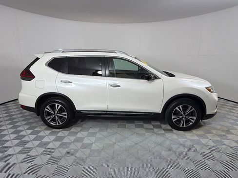 Used 2018 Nissan Rogue SL w/ Premium Package AWD/4WD image 4