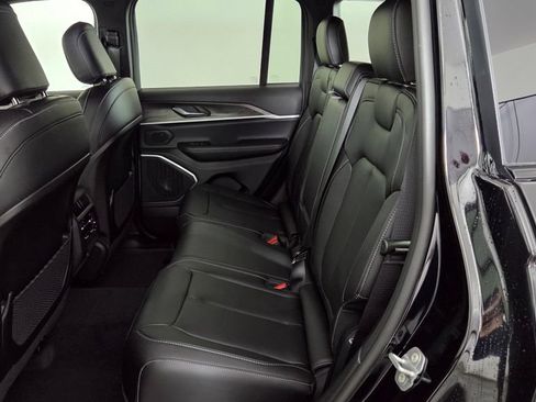 New 2026 Jeep Grand Cherokee Limited AWD/4WD image 28